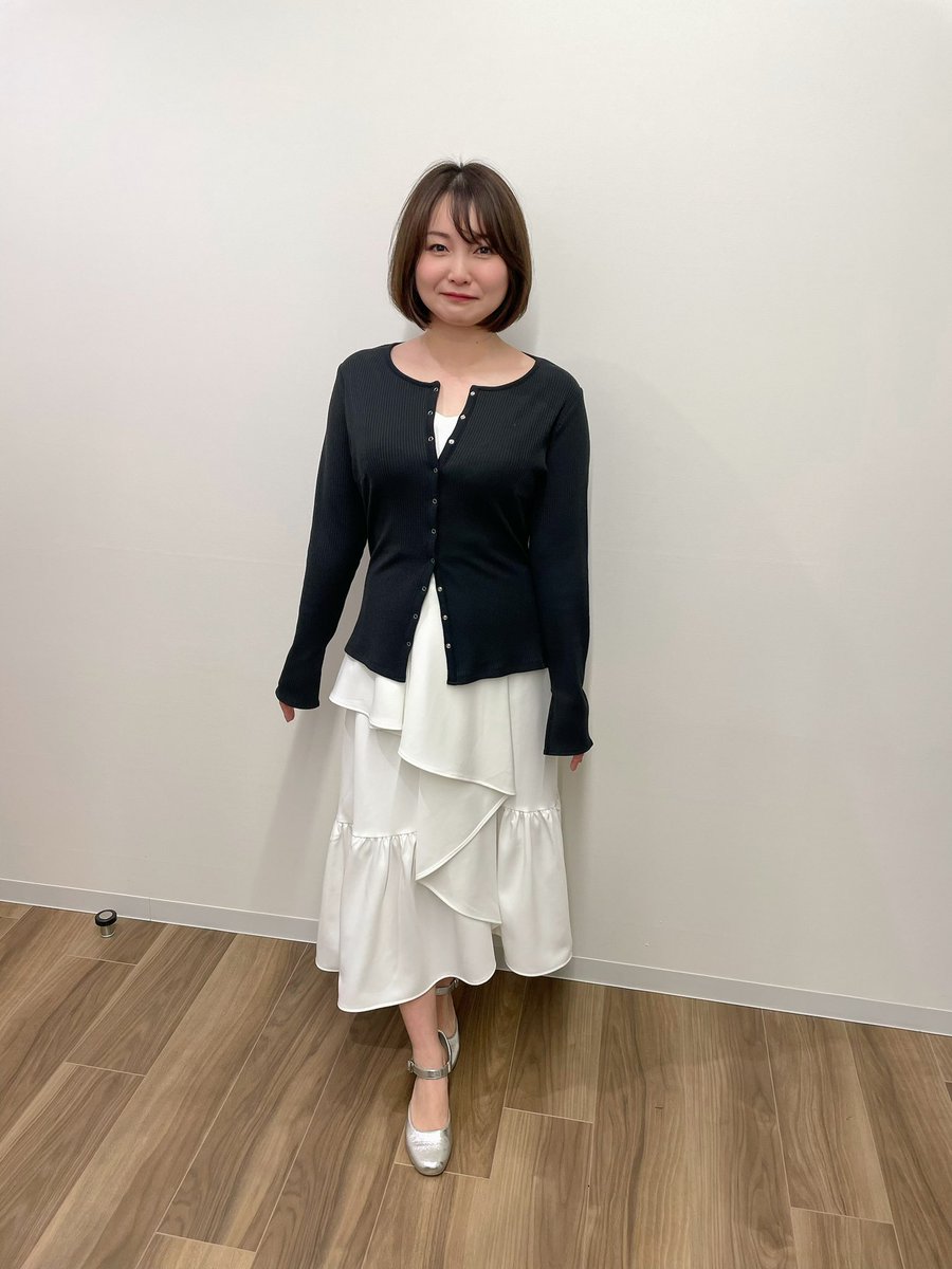 overE shop tweet media