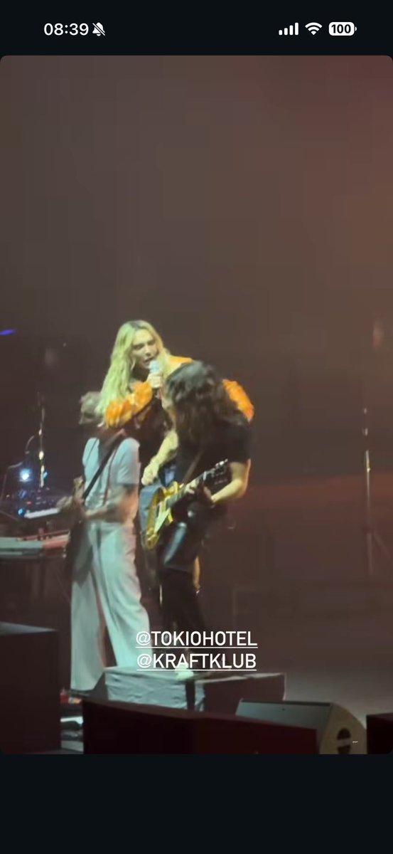 тσℓℓℓσνєя ωяιтєя 🏳️‍🌈 tweet media