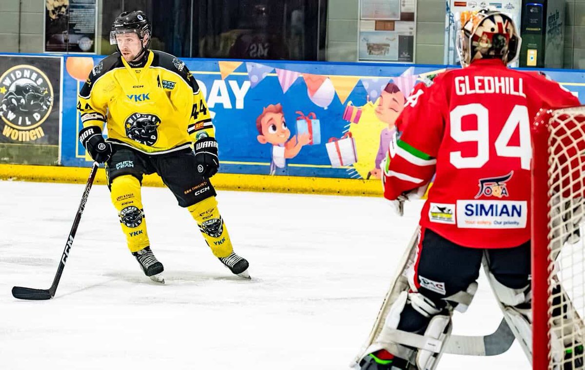 Massive Happy Birthday to our #44 Dani Haid!!
Hope you have a lovely day Dani, Enjoy!
🎊🎉🎂🎁🥳🍾🖤💛🏒🥅

Photos by Sandra Koetter.