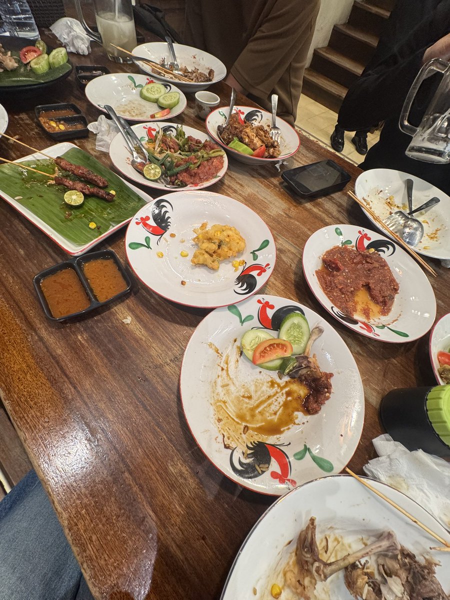 suka makan tweet media