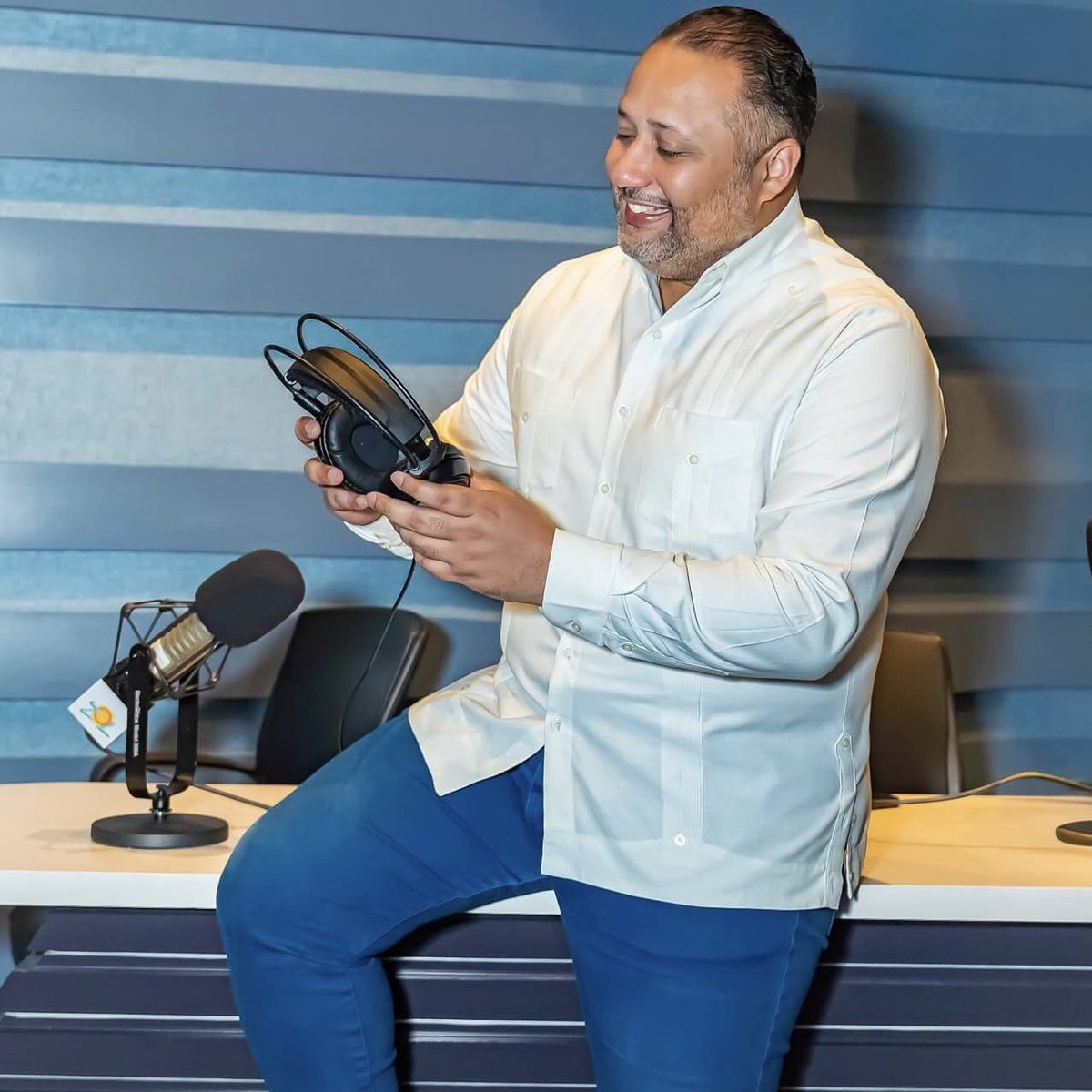 NolbertoBatista's tweet image. ¡Feliz 14 Aniversario @SoldelaMananaRD! Hace justo 14 años estuve en cabina hablando sobre una importante iniciativa que encabezaba, y hoy justo 14 años después cumplo 1 año formando parte de esta gran tribuna para las ideas. 

@RCCNoticiasRD
#SolDeLaMañana #ZolFM #RCCMedia