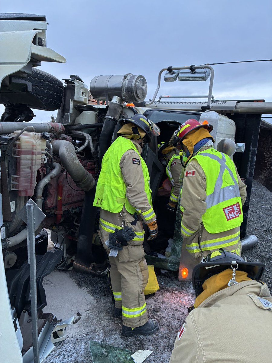 Ottawa Fire Services tweet media