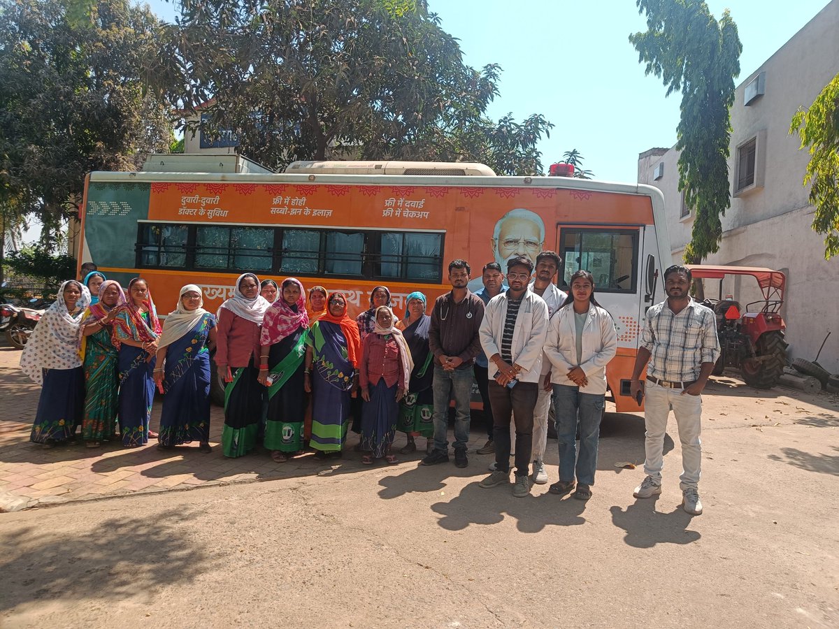 kunra_np's tweet photo. नगर पंचायत कुरा में अंतर्राष्ट्रीय महिला दिवस सप्ताह 08 मार्च  से 14 मार्च 2026 तक *"Naari Leads Swachhata"* अभियान अंतर्गत विशेष *सफाई मित्र सुरक्षा  शिविर* एवं सफाई मित्र सुरक्षा कार्यशाला का आयोजन किया गया। https://t.co/o75Es1Zv4j