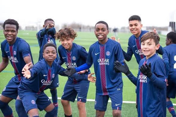 RbxWeb's tweet photo. Le 28 mars, au parc des sports, le club de “L’Olympique Club de Roubaix” organise un tournoi international.
Le “LOSC”, l'“Olympique Lyonnais”, le “Paris Saint germain”… y participeront. https://t.co/Fpiz0zm0Gs