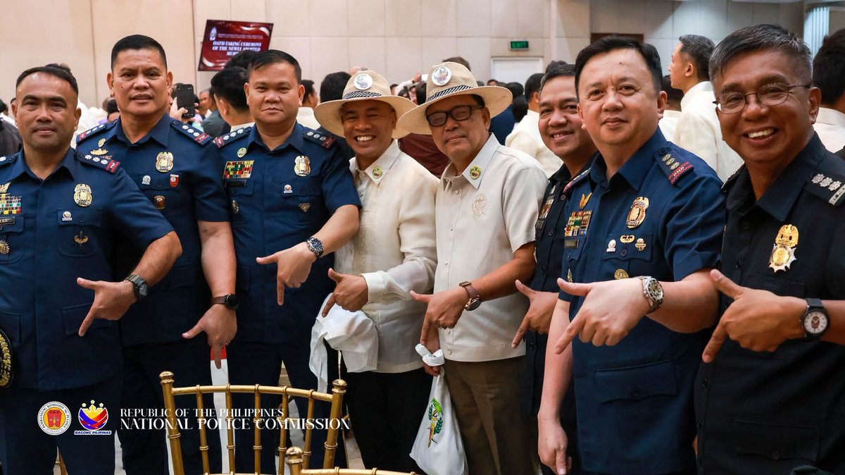 NAPOLCOM tweet media