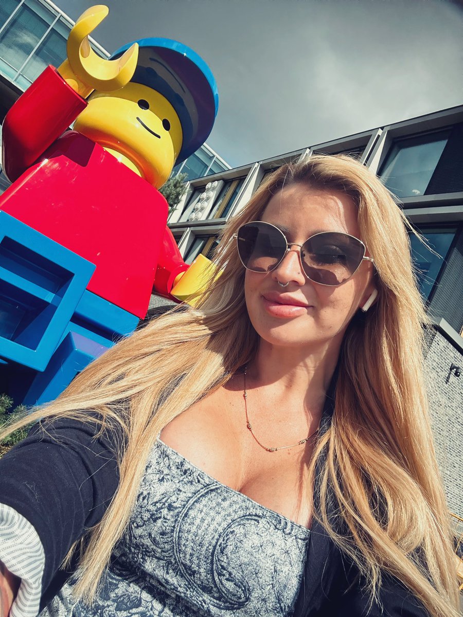 Ana 💎💜 tweet media