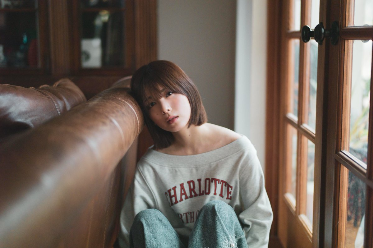 BLTTV's tweet photo. 【📸💜先行カット📸💜】
#BLT 5月号 表紙&巻頭
#乃木坂46 #筒井あやめ さん

先月開催されたライブで、グループへの深い愛、そして“愛”という感情の偉大さを語っていた筒井さん。
彼女の言葉から着想を得て、撮影テーマは“愛”です🤍💌

発売まで2週間ほどありますが、
愛らしさあふれるカットたちをどーんと先行公開！💥

インタビューでは、ライブで語った「愛の偉大さ」の真意についても深掘りしました💭

🗓3月27日(金)発売🍓
▼ポストカード付きの予約はこちら。
①筒井あやめ(乃木坂46) ポストカードA
https://t.co/GL3tLhEOhd

②筒井あやめ(乃木坂46) ポストカードB
https://t.co/dKKMx1fEHA

③筒井あやめ(乃木坂46) ポストカードC
https://t.co/OEElAfHdUn

#乃木坂46_最後に階段を駆け上がったのはいつだ 

※URLが誤っておりましたため、再ポストしました。