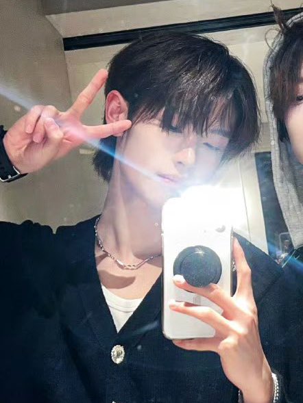 카루 ~ tweet media