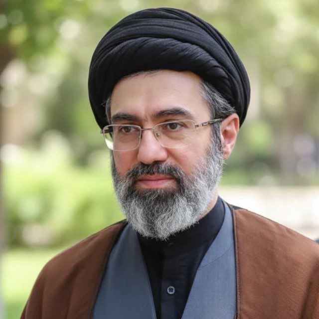 ef_baniamer's tweet photo. #فوری

نخستین پیام عمومی رهبر ��عظم انقلاب 
به ملت ایران تا دقایقی دیگر https://t.co/blLLNj7yG5