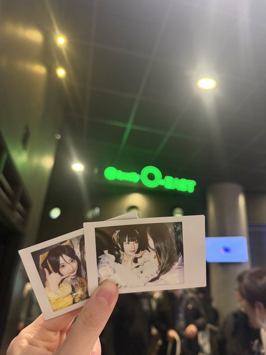 みか tweet media