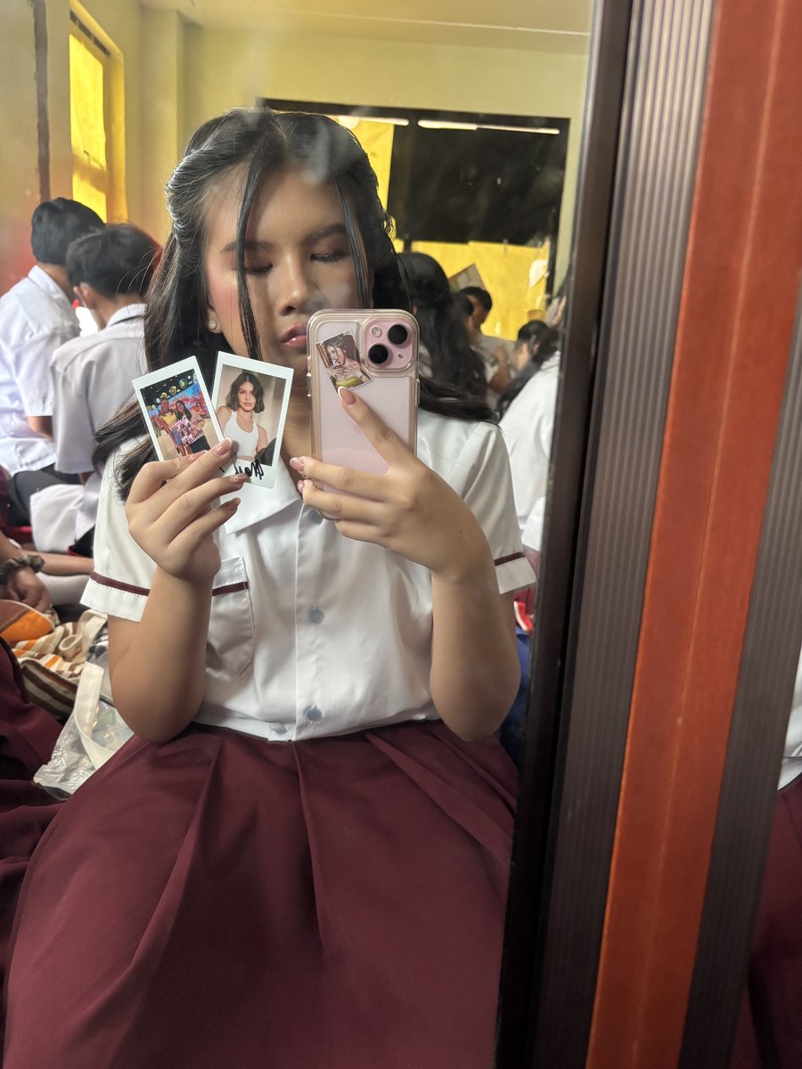 anjellapb's tweet photo. Ate @mainedcm , mag momoving up na yung batang fan na fan ka. Maraming salamat mga insipiration at motivation na binibigay mo sakin. Salamat din sa tuwing nahihirapan o pasuko na ko nanjan ka para i push yung sarili ko na kaya ko pa. Mahal na mahal kita always. Missyouu na🥹💛 https://t.co/5rMSZ6JiLY