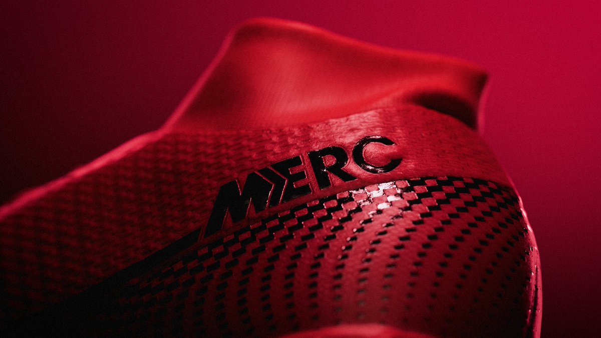 Cann1balDesigns's tweet photo. Nike Mercurial.

A cinematic exploration where raw matter evolves into the high-performance Nike Mercurial.
The goal was to create a chaotic yet a visually appealing project that highlights the shoe and its prominent color-way!

Full project -
https://t.co/dbn3QWoO6C

#cgi #b3d https://t.co/b1xDiI7OCx