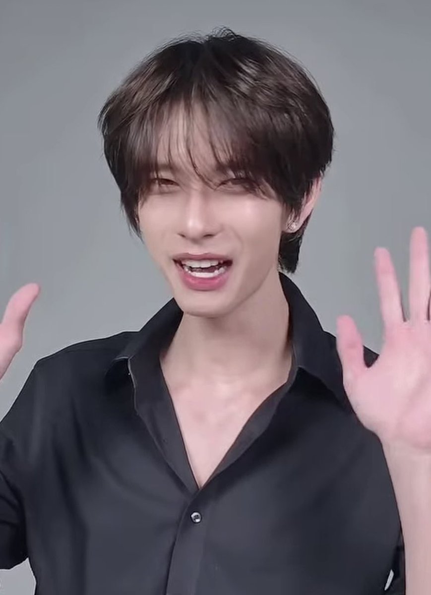 ym2whytoo's tweet photo. ลุคนี้อัยอ้วมหล่อมาก🥺🫶🏻

♡ ∵ ″ @ppoohkt ″ ∵*ﾟ
#ppoohkt ◡̈ https://t.co/DS4fG2et7j