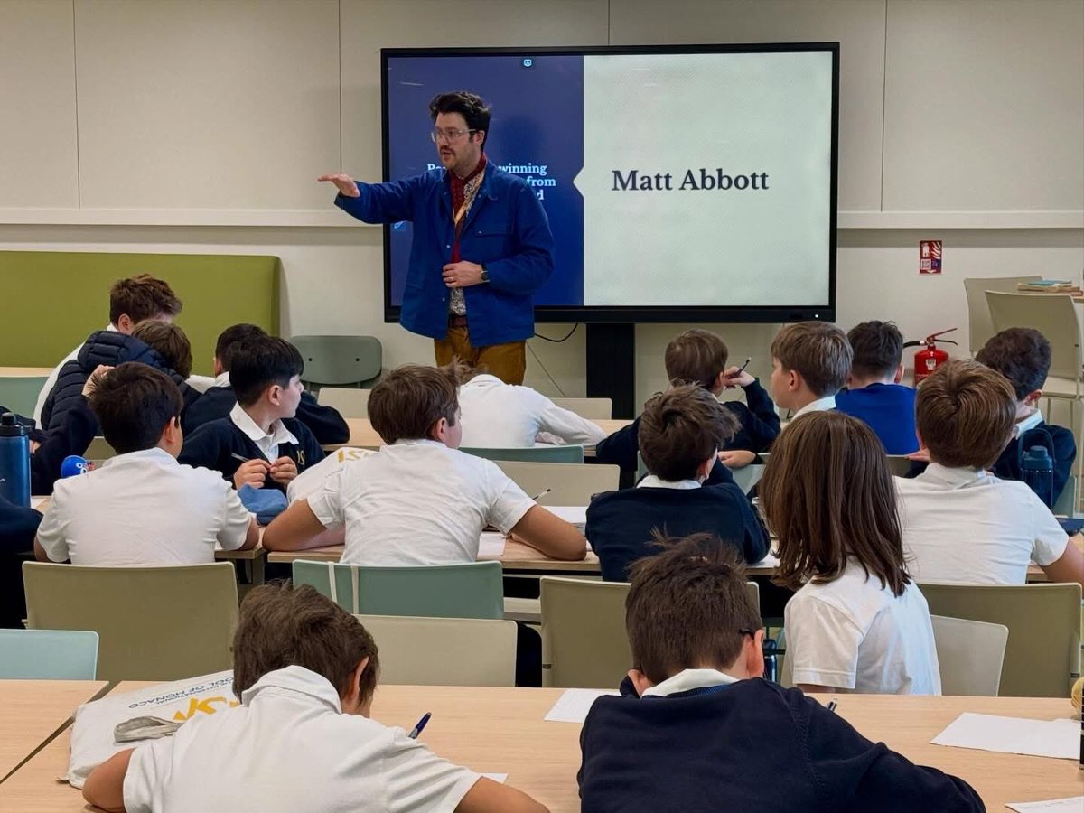 's tweet image. 📚 Thrilled to welcome UK poet @MattAbbottpoet as part of our #BookWeek! He led creative poetry workshops with Year 5, 7 &amp;amp; 9, inspiring students to explore words, rhythm &amp;amp; storytelling. ✨

#bookweek #poetry #creativewriting #loveofreading #studentcreativity