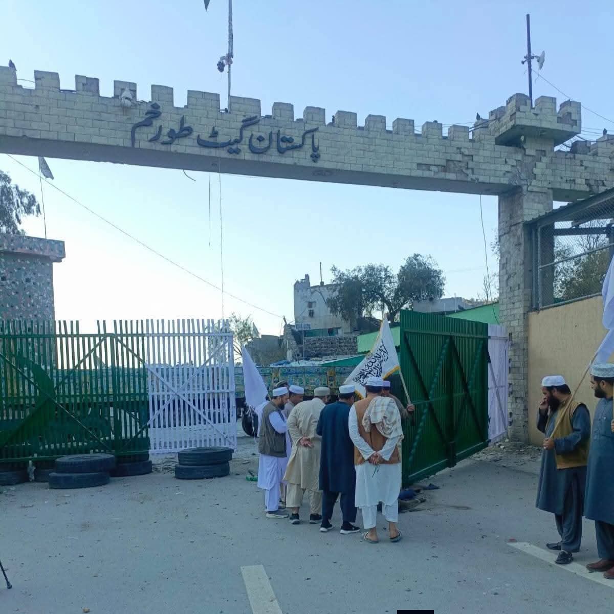 Temporary ceasefire at the Pak-Afghan border for Zero Point body retrieval; exchange unresolved