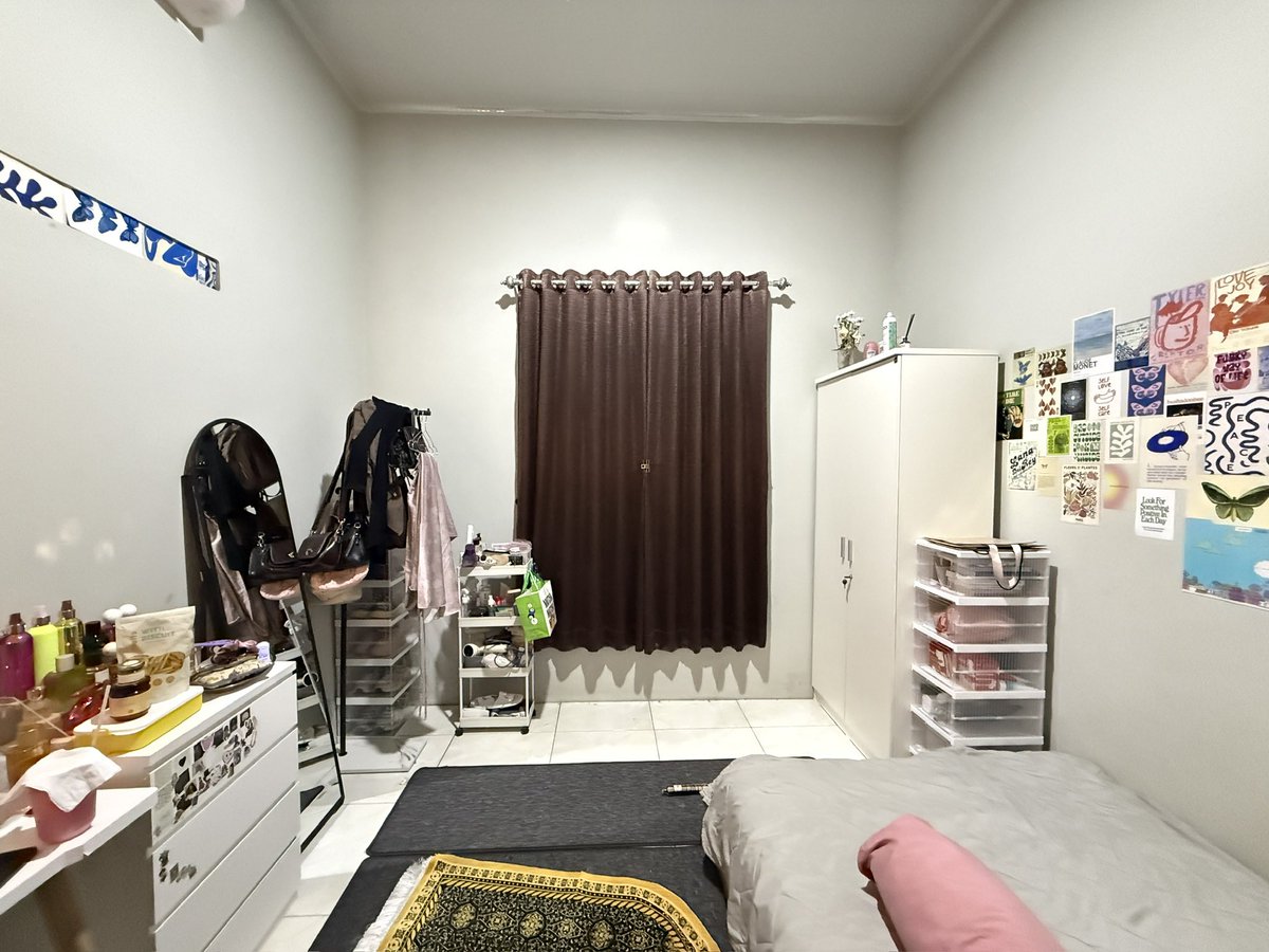 adulting is BELI FURNITURE sendiri via online☝️

edisi renov &amp; ubah layout kamar biar aesthetic… well my top choice ya jelas furniture bikinan pengrajin JEPARA paling best price &amp; quality🙂‍↔️🌟