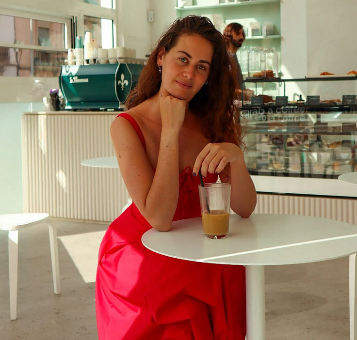 En este artículo de <a href="/Mujerhoy/">Mujerhoy</a>, la barista Eira Scheper nos habla del papel de Erna Knutsen, la mujer que acuñó el término "specialty coffee" en los años 70 mujerhoy.com/actualidad/eir…