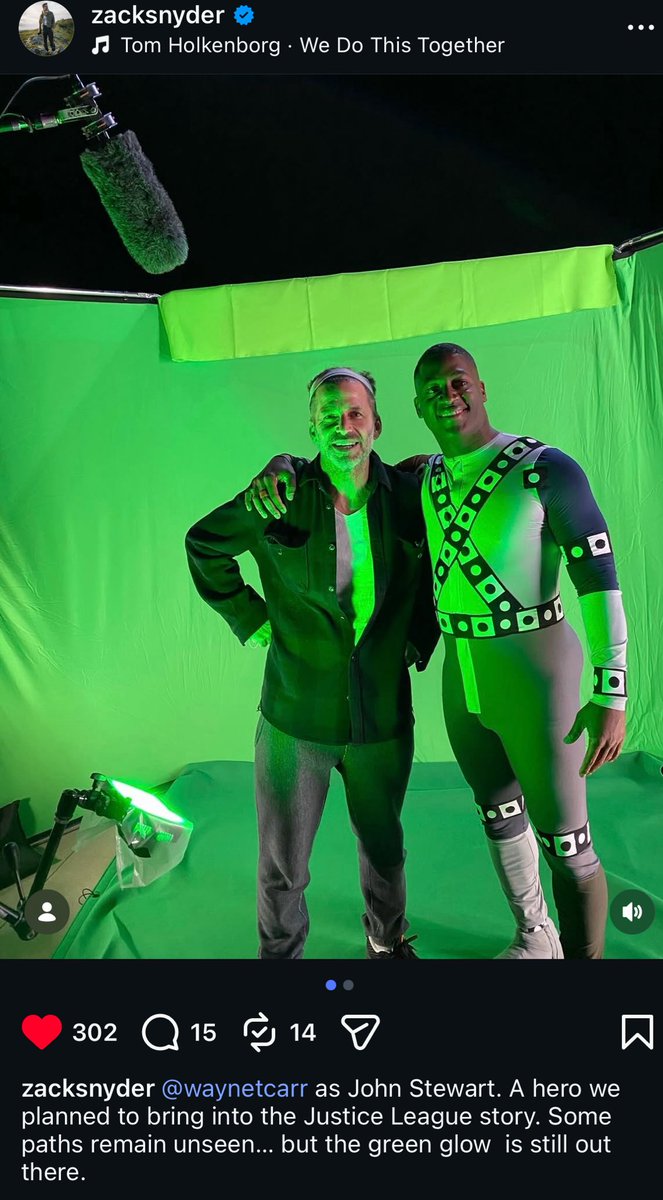 AkkiZac019's tweet image. Wake up Snyder Fans, Zack Snyder just dropped coolest green lantern picture 💚🏮
#RestoretheSnyderverse 
#ReleaseTheGeeenLanternscene 
#ZackSnyder