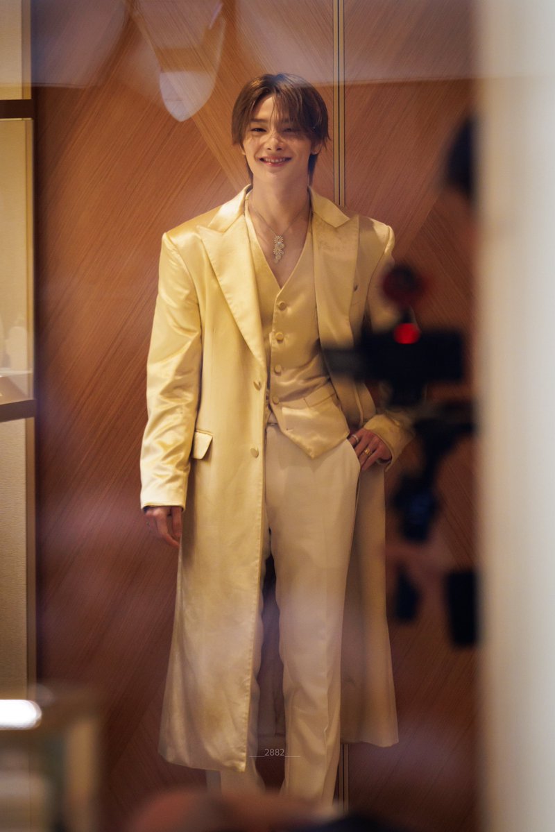 ___2882___ tweet media