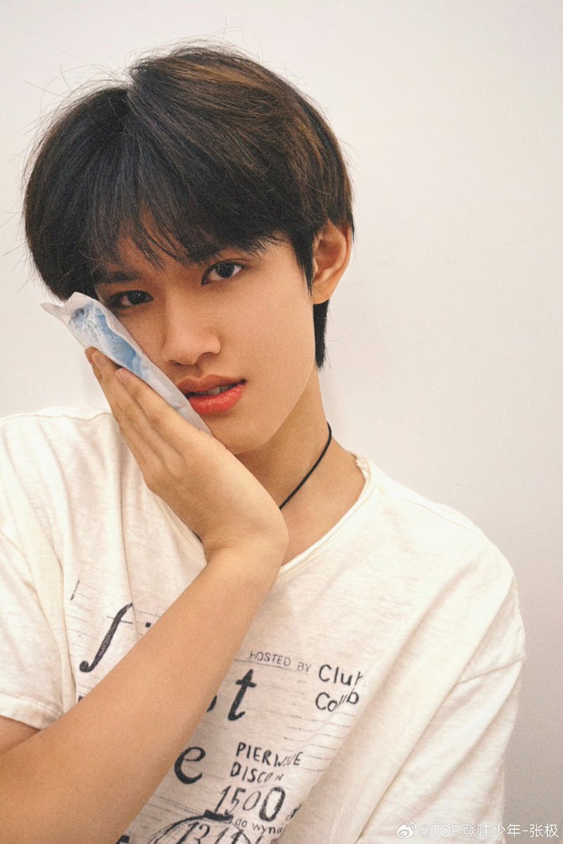 j_Ixfvxlt's tweet image. 好痛哇！！！！！！！！

#TOP登陆少年 #TransfOrmProject
#张极 #จางจี๋ #ZhangJi