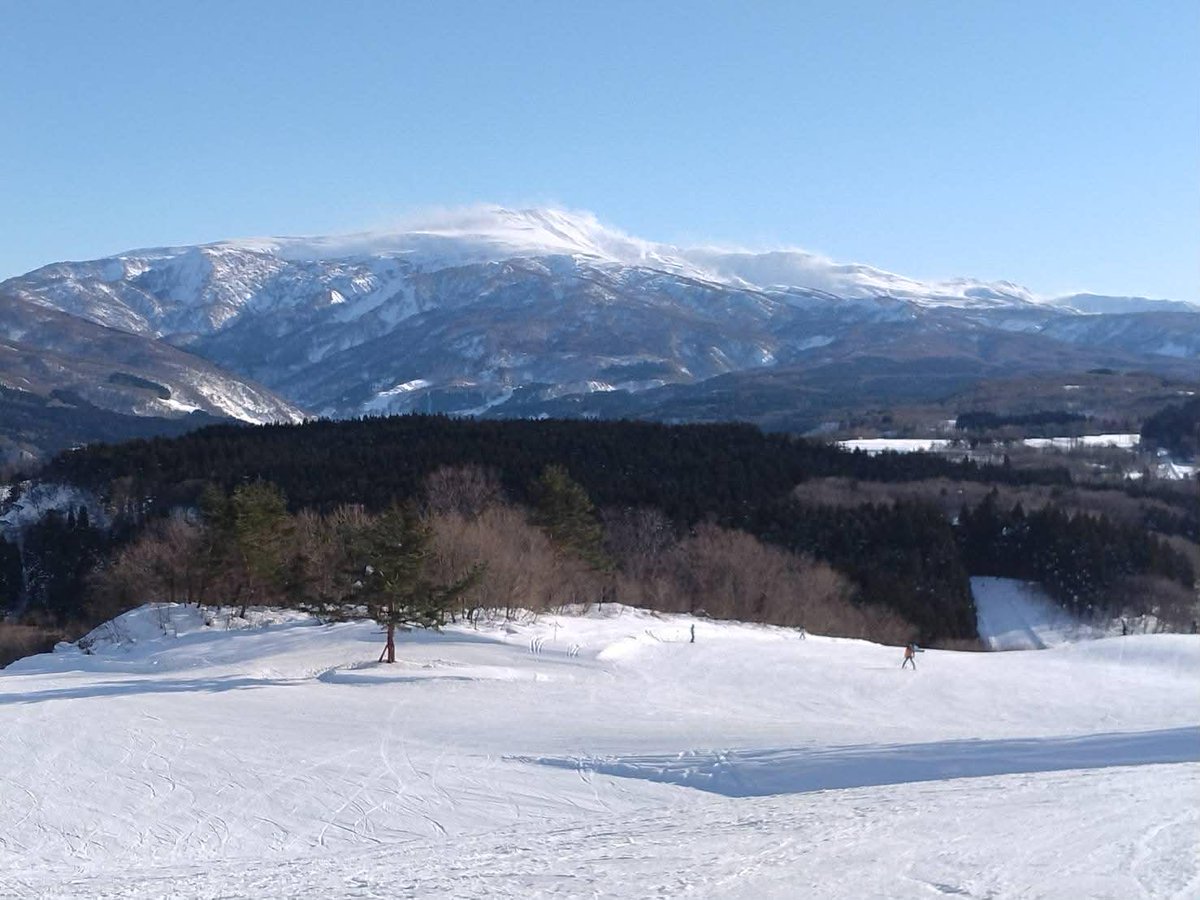 nanairomarchekm's tweet photo. ＼なないろ春の市 2026／

3/28(土)・29(日) ・30(月)　
11:00 〜 16:00（最終日15:00終了）
@rainbowstay
入場無料　室内開催

🌸出品者ご紹介🌸

【ロケットバナナ】
布もの小物　箒🧹

https://t.co/W3zYdiQpwq https://t.co/3ynlIr0Q95