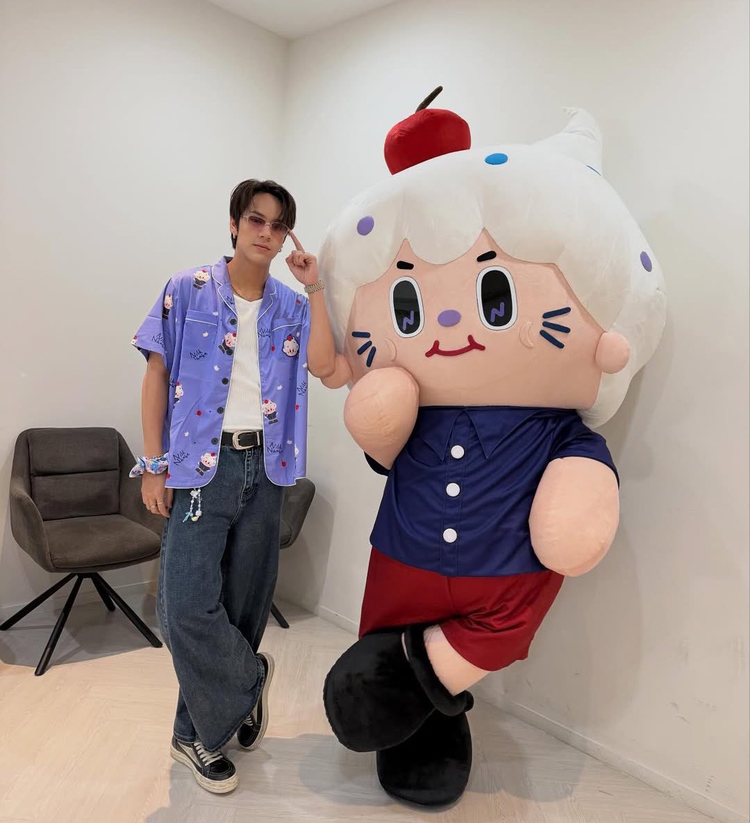 ทุกคนนน ใครว่างไปหาปาป๊าเหมียวเร้กกับยัยน้องเนคกัน งานแรกของเดือนเลยนึเปล่า ยายจะร้อง😭 ใครไปได้ไปหาน้องกันเยอะๆๆคับ 😻

#CentralWestgateSummerFest
#mynameisnanon #nilknhake