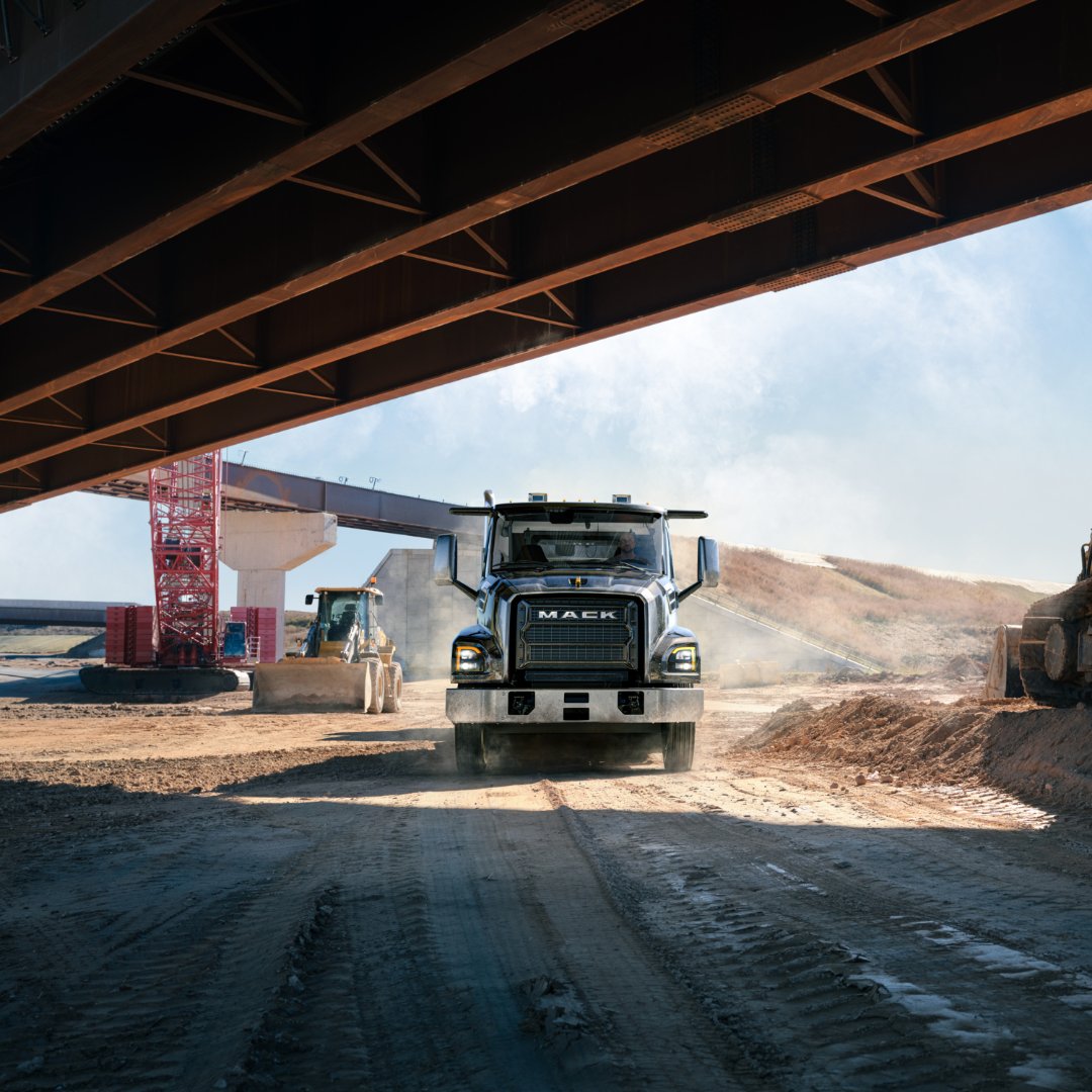 BallardTrucks's tweet photo. Built to handle the toughest terrain and jobsites. This is vocational performance, the Mack way. 💪

@MackTrucks #MackTrucks #MackKeystone #HeavyDutyTrucks #VocationalTrucks #BallardTruckCenters #NewEngland https://t.co/sIGWCauNHC