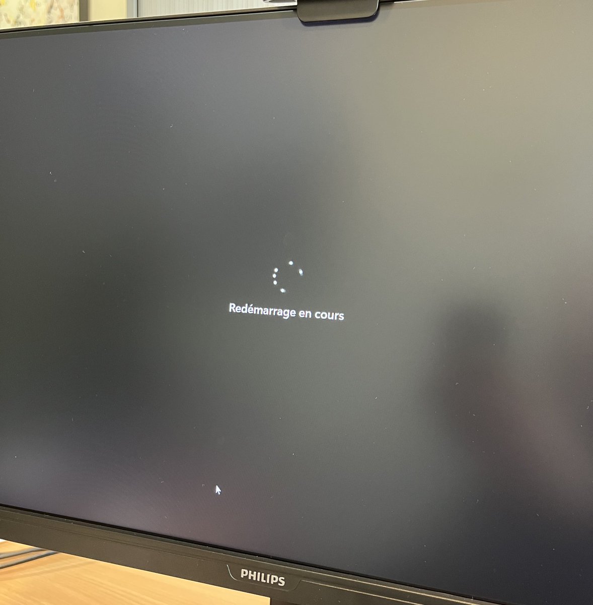 Je suis en train de bosser, j’ai une visio dans 1 min et … 🤬