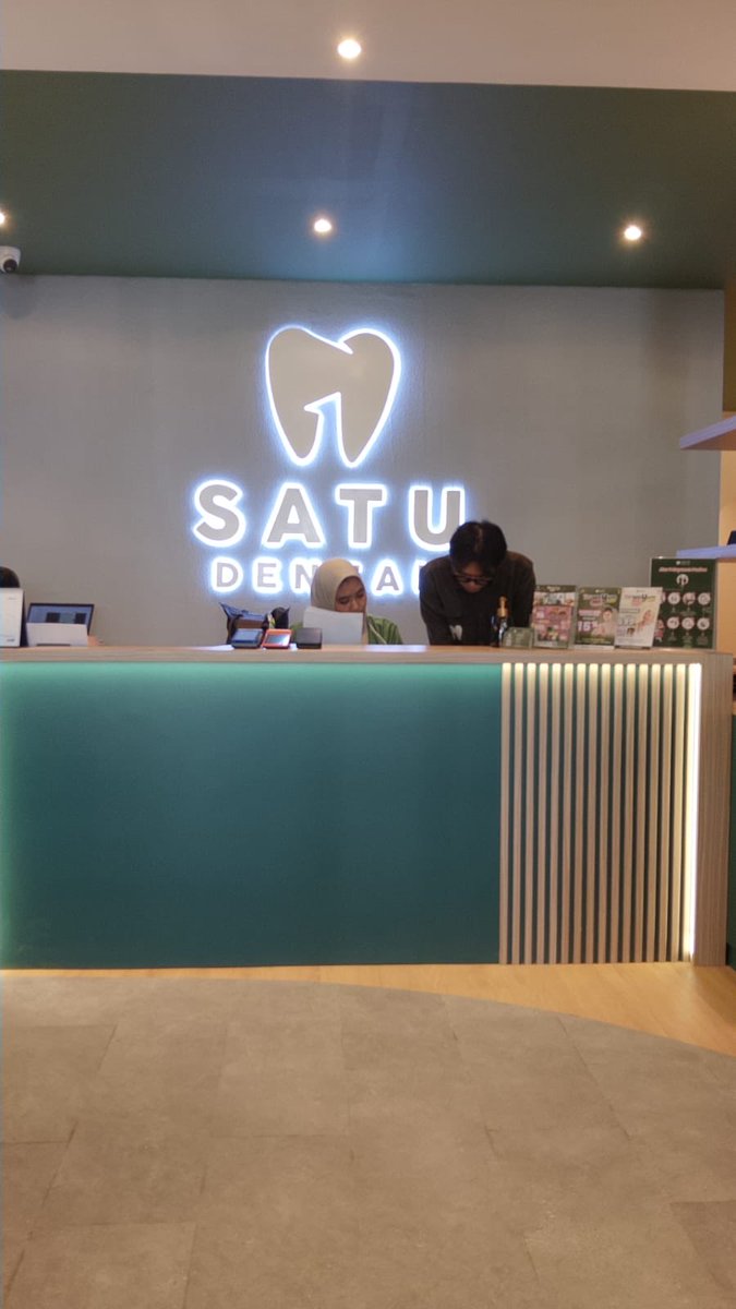 hmtly's tweet photo. AKHIRNYA SATU DENTAL ADA DI CILEDUG! 

lagi grand opening scaling cuma 99rb-an! pls ga ada alasan lagi males ke dokter gigi! https://t.co/XH1ufFaOkJ