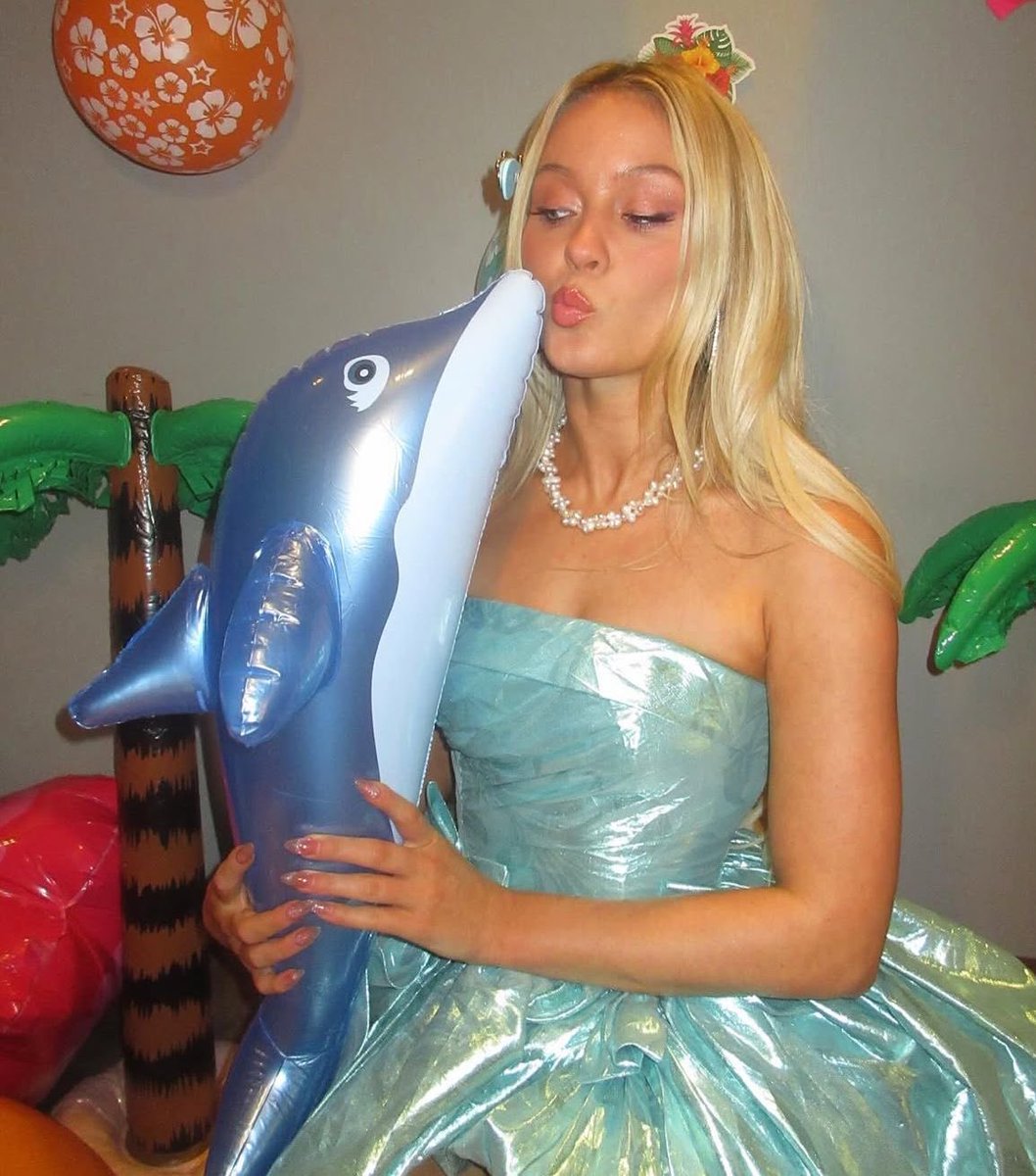 𝐏𝐢𝐧𝐤 𝐠𝐥𝐢𝐭𝐭𝐞𝐫 🎀 tweet media