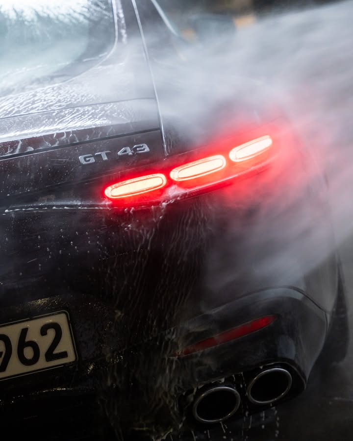 Mercedes-Benz tweet media