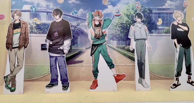 えいとりが周年迎えたりでかいリアイベやる度に、リリースしたばかりの頃あにめいとでパネル展示してたあの頃に思い馳せては涙流してる