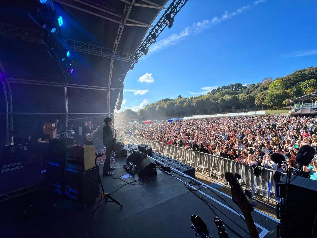 Lightning Seeds tweet media