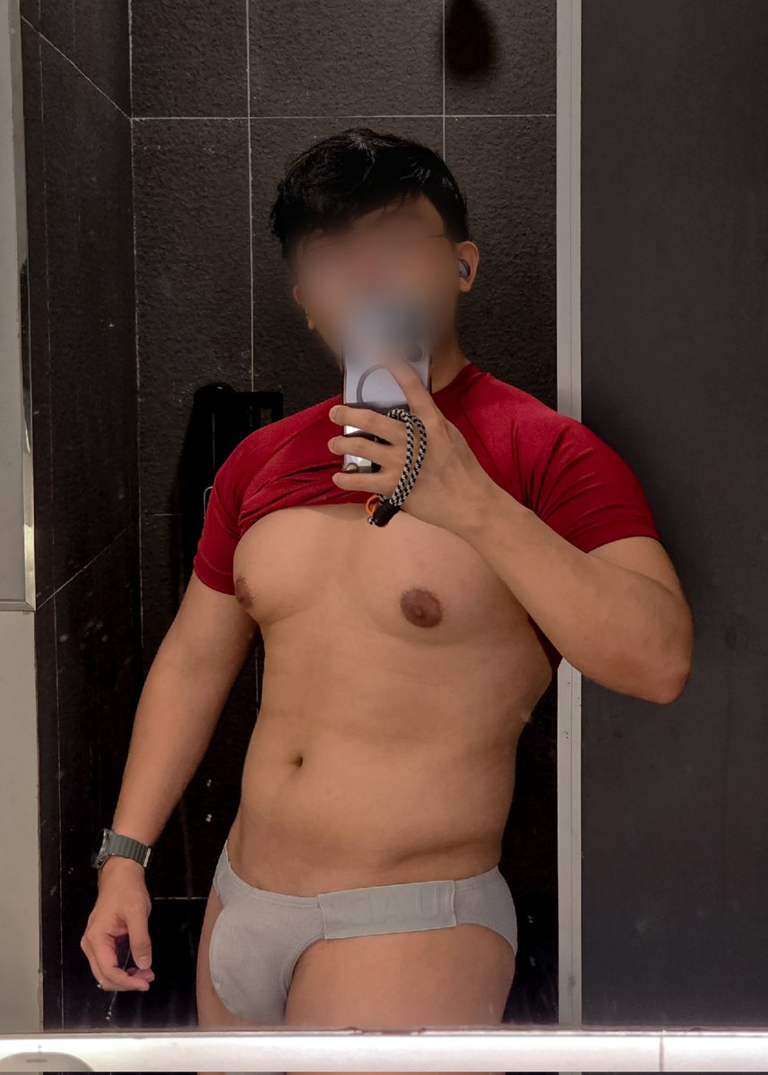 SouthCutiee's tweet photo. Halukayin ko butas mo? https://t.co/dKRg0xAx58