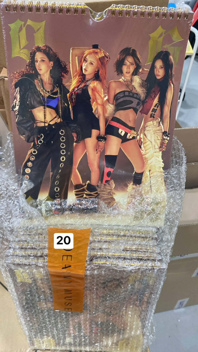 nabishoppe's tweet image. [PAUBOS SALE]

wts lfb

[ON HAND / SEALED] AESPA - DIRTY WORK [DIRTY WORKER ver.]
Php 260.00 + sf

🛒 nabishoppe.com/products/on-ha…

#aespa #kpopmerch #kpopalbums #aespa_dirtyworks