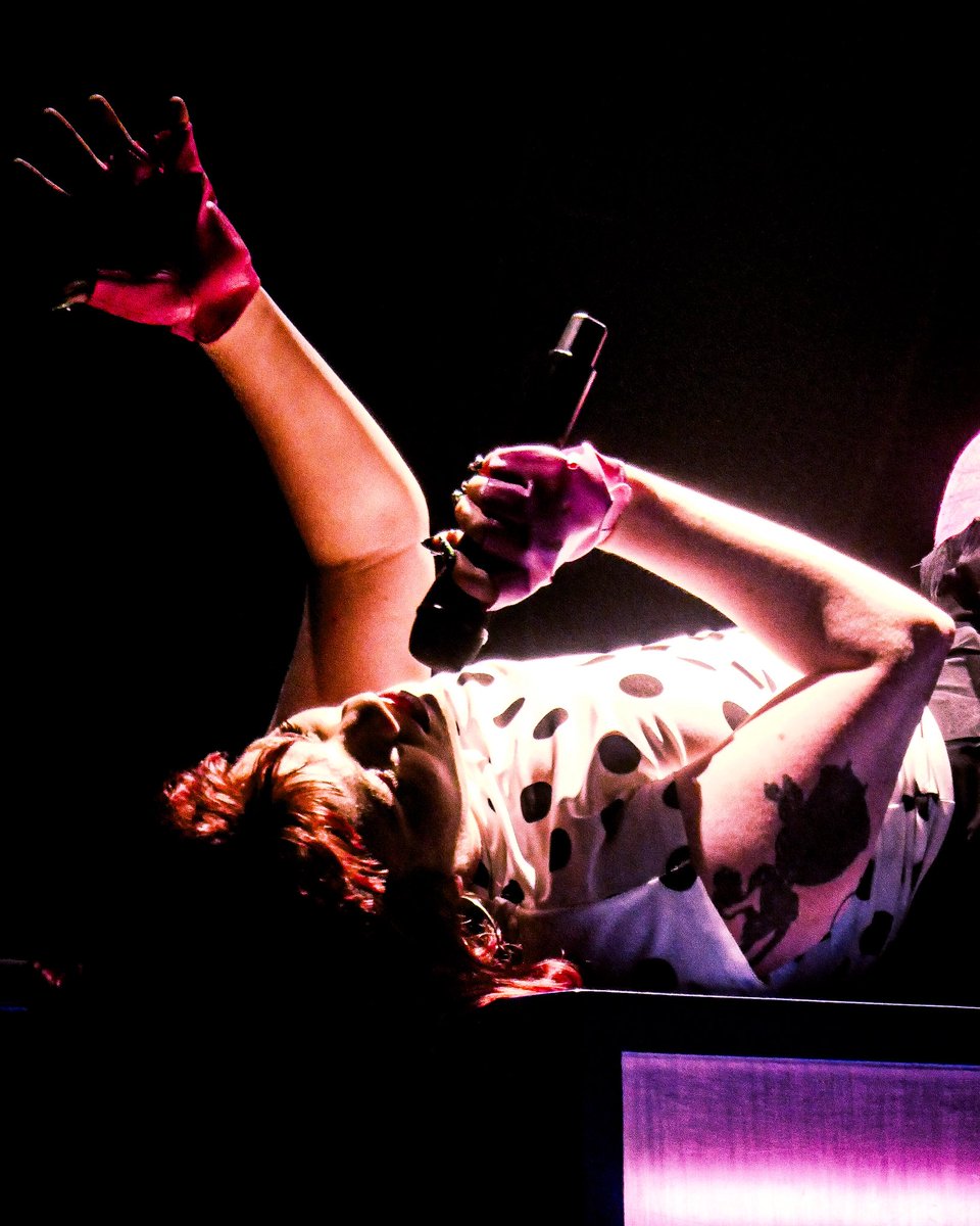 amy ✮⋆˙ tweet media