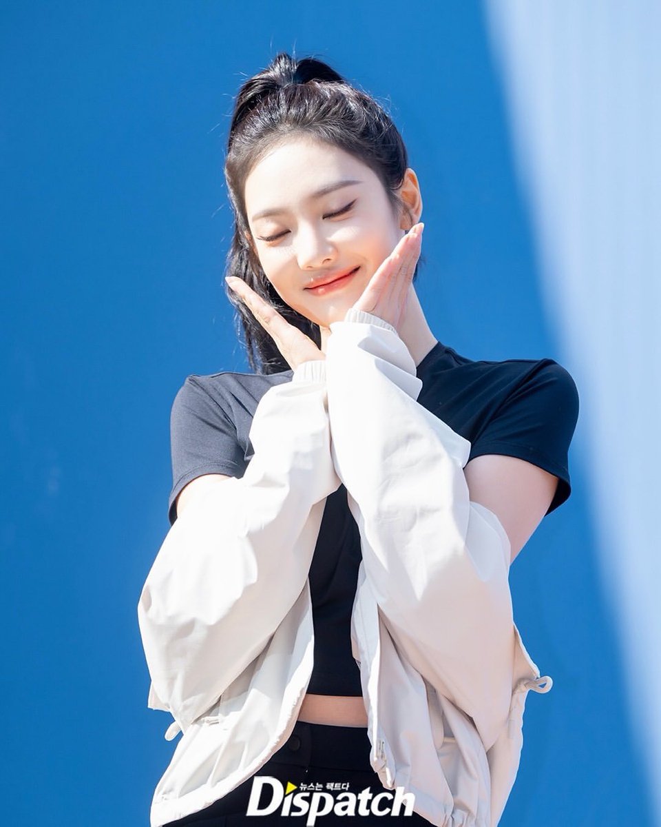 NINGNING Global tweet media