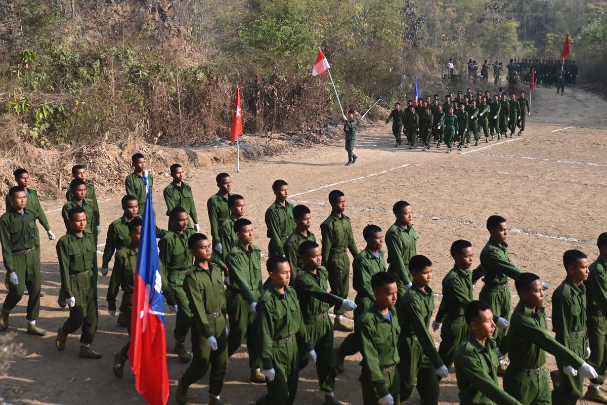 ArakanBaynews's tweet photo. AA-Trained Spring Revolution Alliance Forces Hold Graduation Ceremony for Basic Military Training Batch (1)

One Nation News – March 12, 2026

The Spring Revolution Alliance (SRA) has announced that the graduation ceremony for its Basic Military Training Course Batch (1/2026) was successfully held on March 1, 2026, at a location in a liberated area.

According to the statement released by the SRA, the training program was conducted by instructors from the Arakan Army (AA). During the course, trainees received instruction in basic military skills, combat tactics, soldier ethics, and military discipline.

Participants in the training included members from several allied revolutionary groups, including the Bamar People’s Liberation Army (BPLA), Yaw Army (YA), Magway People’s Defense Force (Magway-PDF), and the Burma Liberation Democratic Front (BLDF).

The graduation ceremony was attended by SRA commanders, leaders of allied revolutionary forces, local community elders, and relevant township officials. During the event, speakers delivered remarks praising and encouraging the newly graduated trainees.

The Spring Revolution Alliance (SRA) stated that it will continue working in unity with allied revolutionary forces to end the military dictatorship, establish a federal democratic system, and secure the liberation of the people.

Photo: SRA