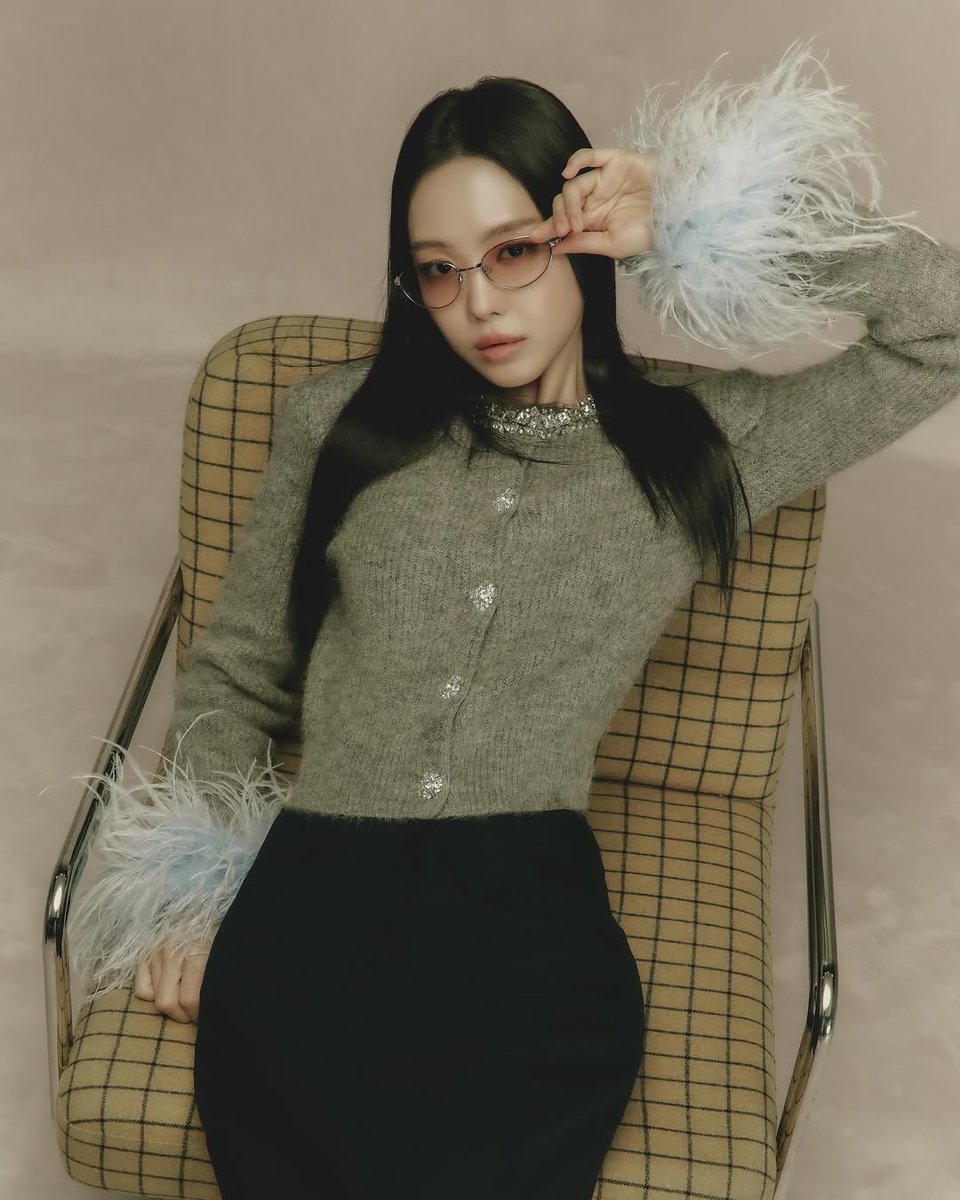 Naeun tweet media