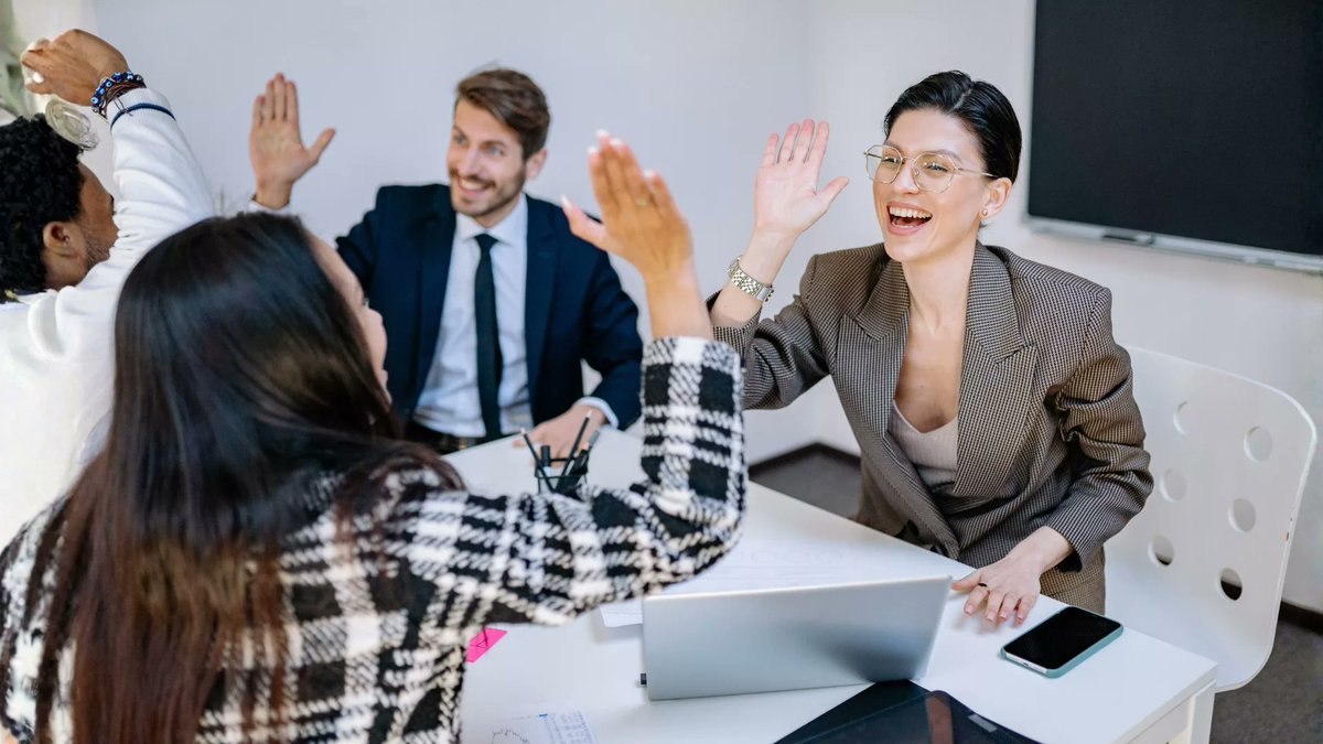 RosemontCollege's tweet image. TONIGHT: Alumni-Student Speed Networking at Rosemont! 🤝 6-8pm in Kistler Library. Connect with pros, gain career insights, build networks—refreshments served! Open to all students. 

Register now! rosemont.edu/speed-networki…
#CareerDevelopment #NetworkingEvent #RosemontCollege