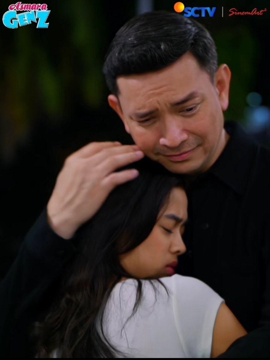 sadiesapphire_'s tweet image. Ngeliat eksekusi drama pertemuan antara 2 anak cewe dg ayahnya setelah sekian lama, ntah kenapa seperti terlihat Rose-Danuel ini lebih deket secara emosional satu sama lain beda dg Aqeela-Maikel yg sepertinya kurang dekat tp bukan berarti gak sayang.
#masihusnudzon