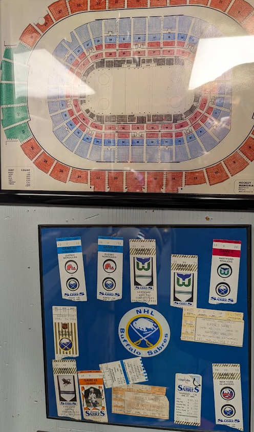 𝙃𝙚𝙡𝙢𝙚𝙩 𝘼𝙙𝙙𝙞𝙘𝙩 tweet media