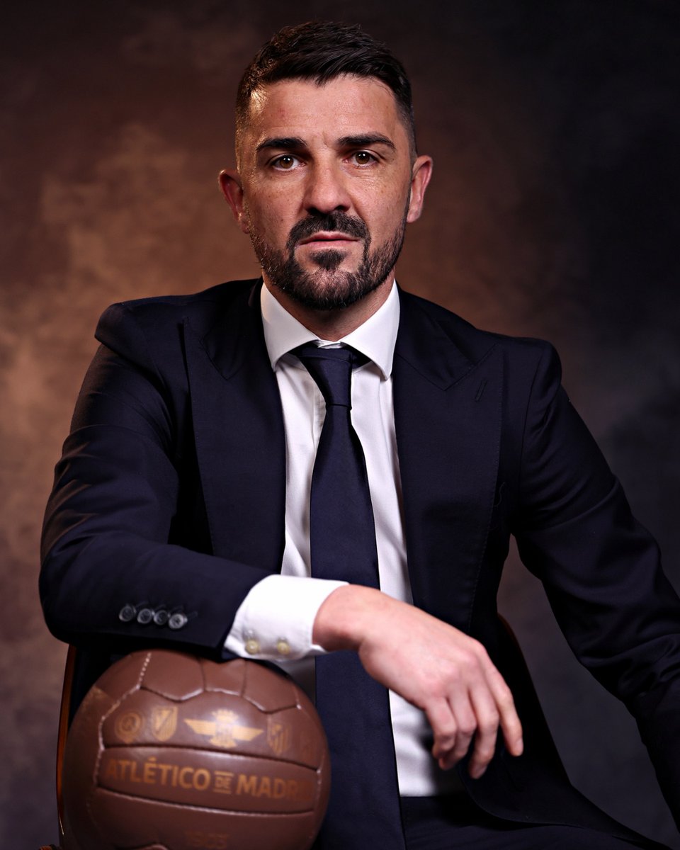 B24PT's tweet photo. David Villa está de volta ao Atlético Madrid como conselheiro da direção. https://t.co/2Zv0BxCa8Y