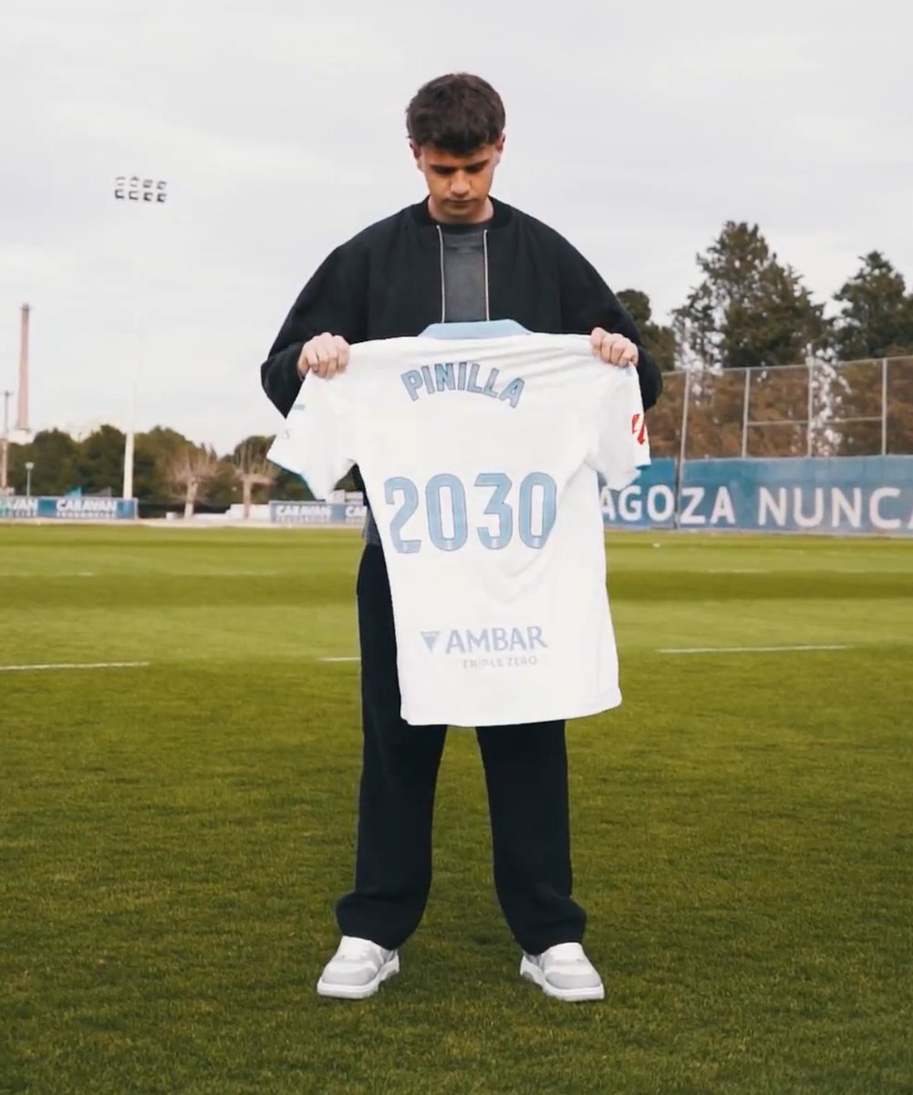 MBlanquillo1932's tweet photo. 💥 OFICIAL | ¡HUGO PINILLA renueva con el #RealZaragoza hasta 2030! El joven canterano, que tenía contrato hasta 2028, renueva su vinculación con el primer equipo. ¡A POR TODAS, @hugopinillaa! https://t.co/hxISHt8awp