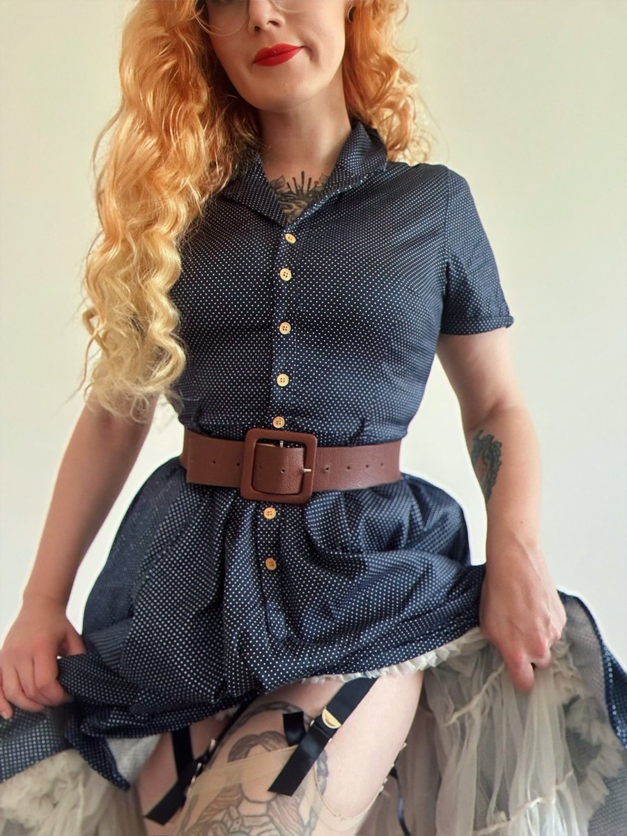 Niki_Foxmutt's tweet photo. Thursday is here β¨
Another step closer to the weekend, but also a perfect moment to slow down and appreciate the little things around us.
Wishing you beautiful Thursday! βοΈ
.
.
#retro #rockabillystyle #pinupstyle #redheaded https://t.co/y4h5IZruoB