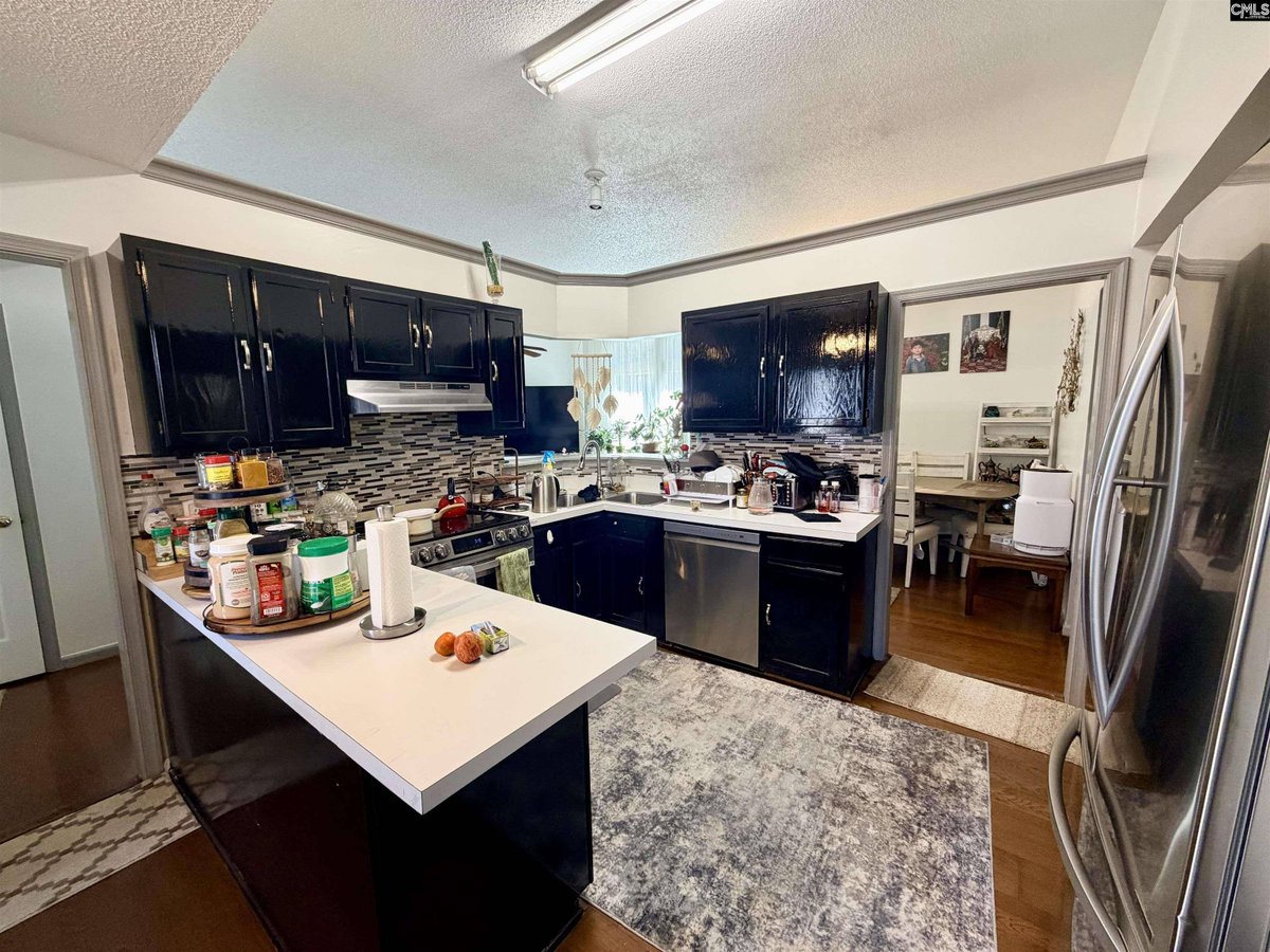 Sadarriel's tweet photo. 113 Chippenham Circle, Columbia, SC 29210 just hit the market!
Take a look at this awesome space: https://t.co/06n1VtA6lC https://t.co/DtS9f0AraR