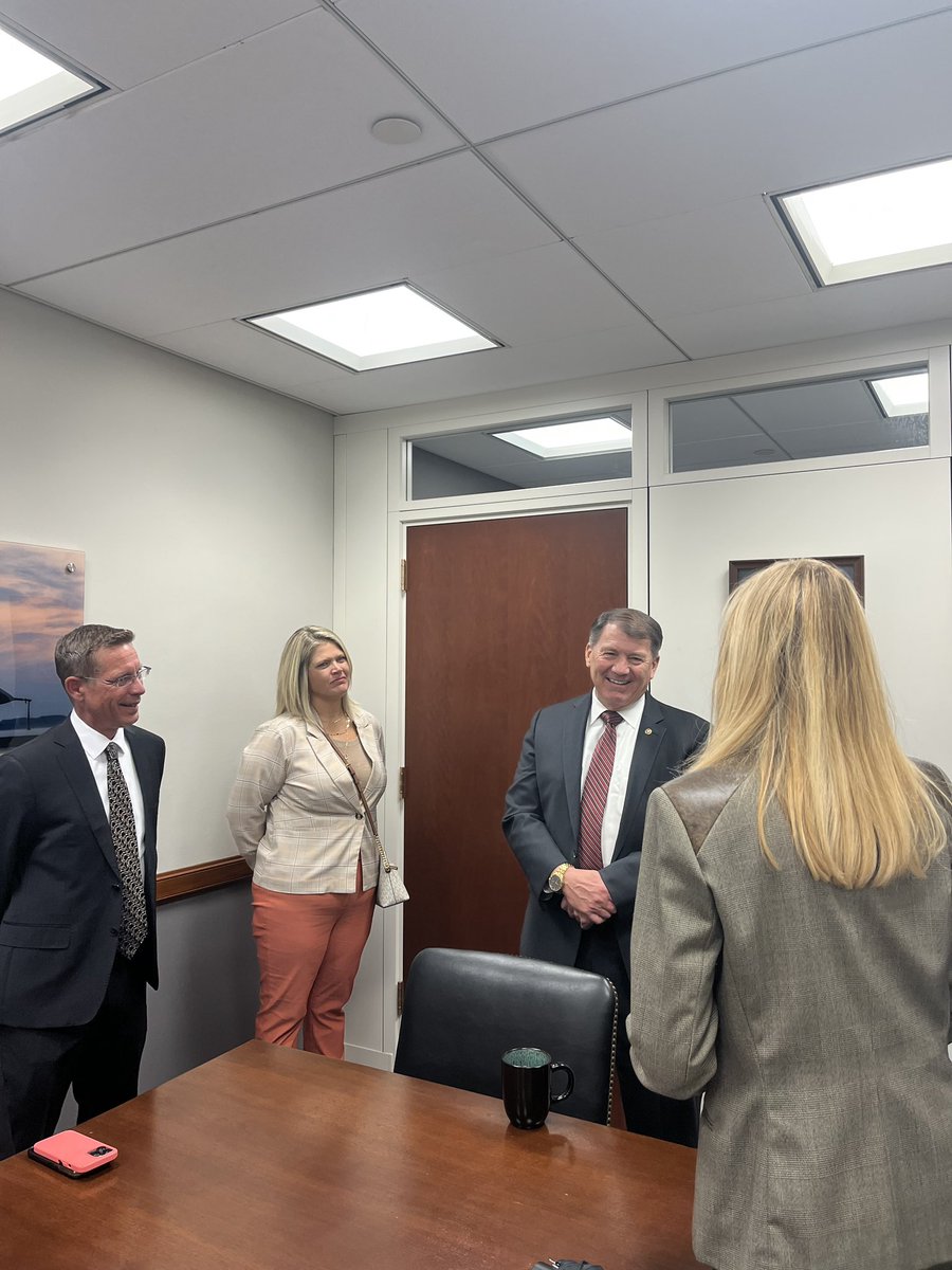 Senator Mike Rounds tweet media