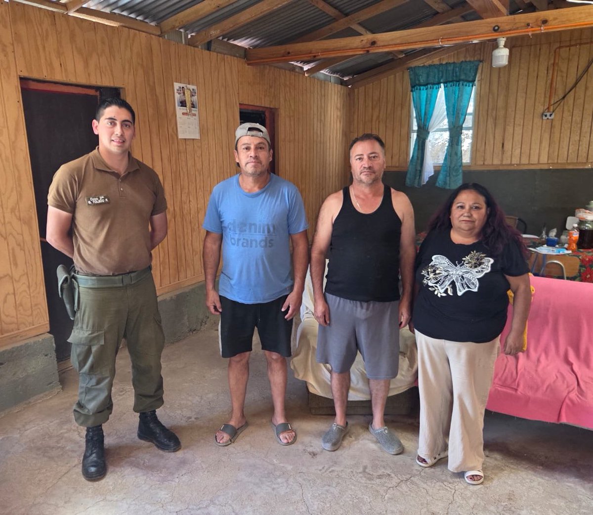 CarabIIIRegion's tweet photo. #AltodelCarmen: Para generar espacios de diálogo y fortalecer las acciones de prevención, personal de la Patrulla de Atención a las Comunidades Indígenas (PACI) se reunió con integrantes de agrupaciones indígenas de las localidades #ElCorral y sector #LaCuesta.
#CaminoAlCetenario https://t.co/8P1fEkw4Yy