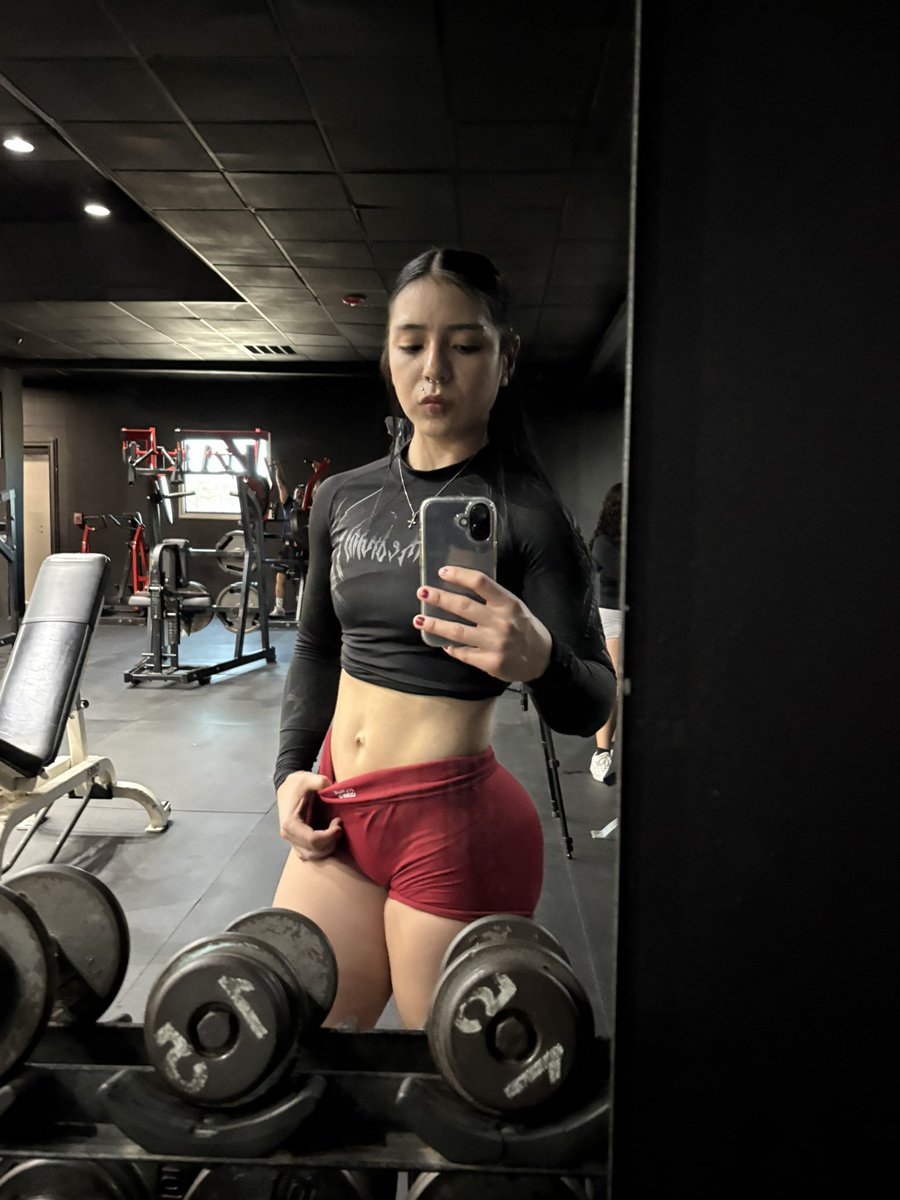 leslie★ tweet media