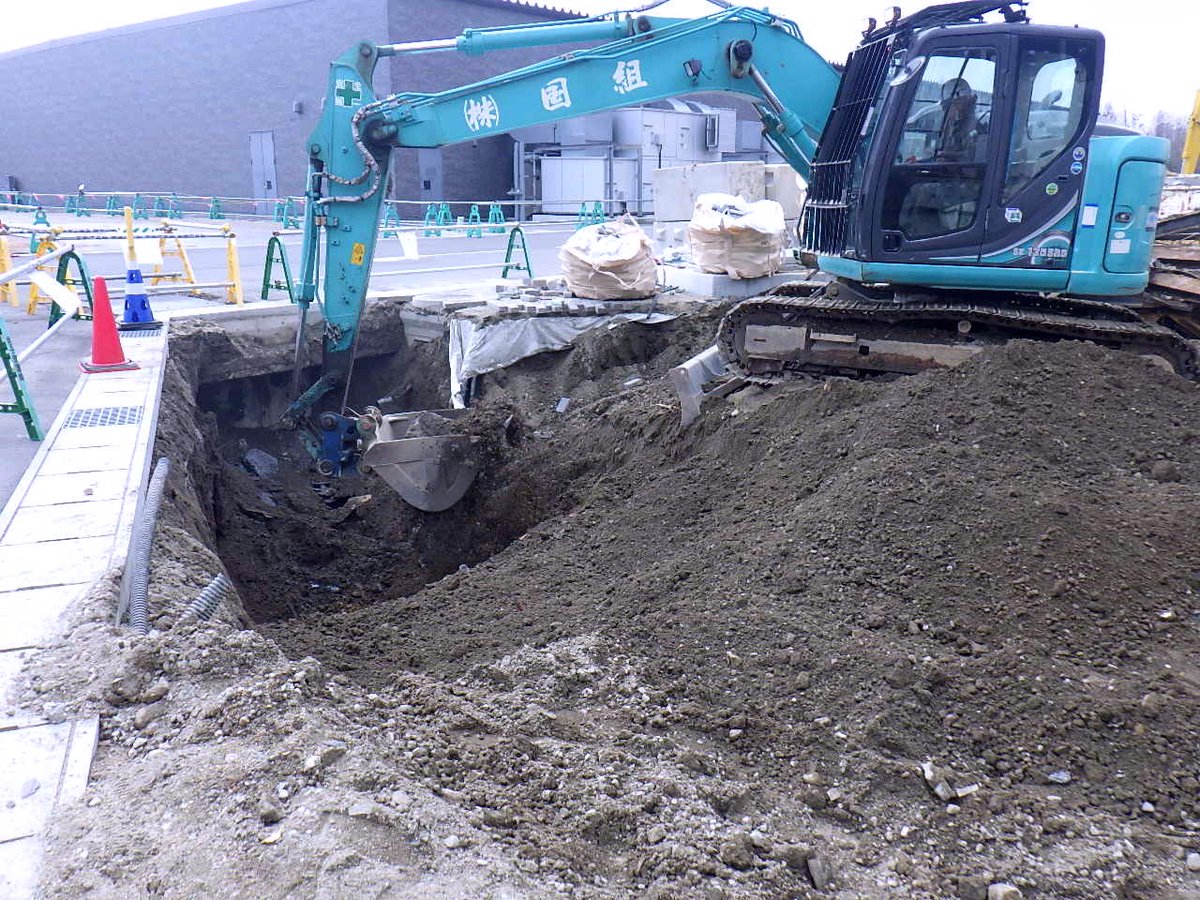 ExpoPavilionLU's tweet image. Going deep! 🏗️ The Luxembourg Pavilion’s 220 foundation blocks were unearthed for their next chapter.🌍

Proof that #CircularDesign goes beneath the surface—even what you didn't see was designed for #reuse. ♻️

Any guesses where these mega blocks are headed? 🌱⚓ #LUExpo2025Osaka